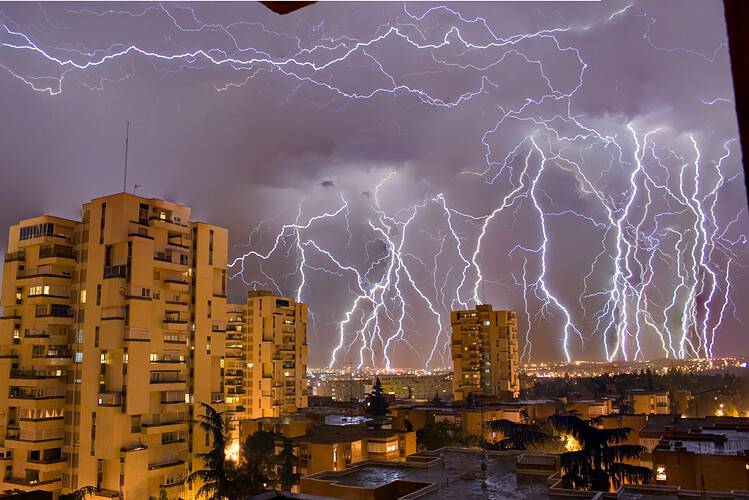 Instalacja odgromowa – czy jest naprawdę potrzebna?